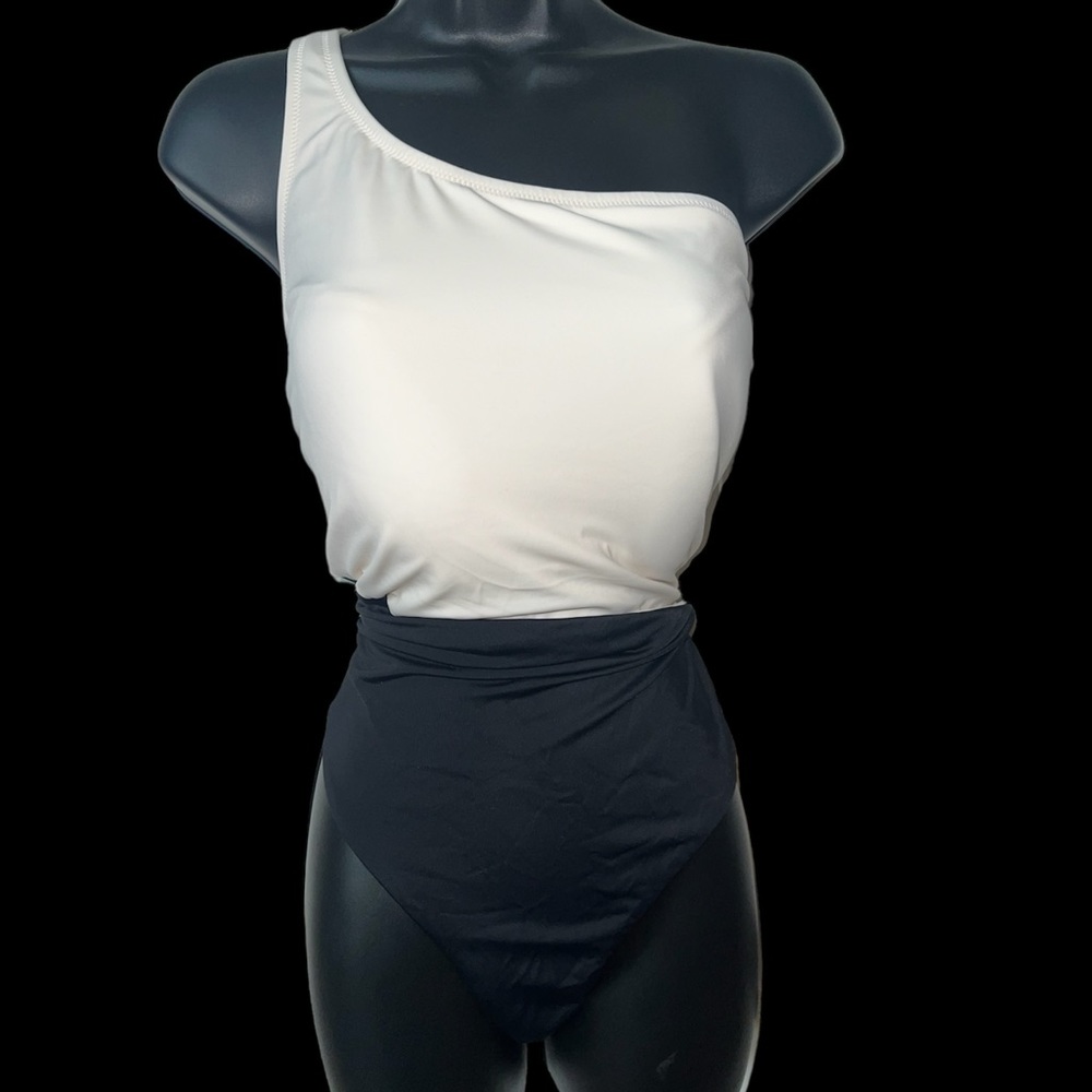 Swimsuits For All Off White & Black One Shoulder One Piece Swimsuit